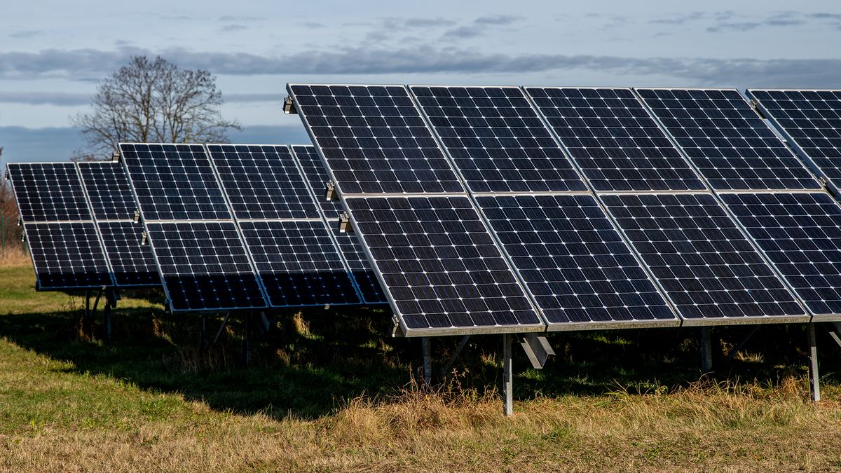 Ein großer Solarkonzern bereitet sich auf ein Riesenprojekt in Tschechien vor, er hat sich ein Stück Land ausgesucht